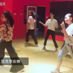 这个夏天舞蹈视频,光影交织的舞蹈盛宴