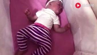 小女孩换尿布视频,温馨日常瞬间记录