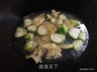 丝瓜蛋汤的做法视频,家常美味，简单易学的营养汤品制作教程